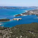 Ibenik Near Gaj Apartment Razine
