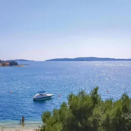 Ibenik Near Gaj Apartmán Razine