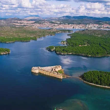Ibenik Near Gaj * Razine