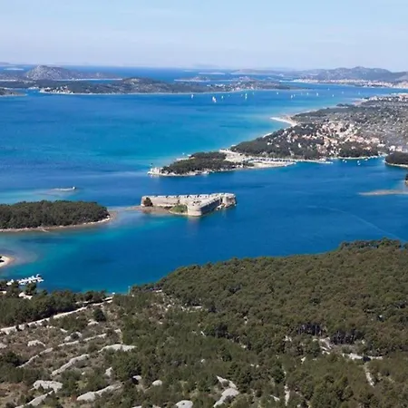 Ibenik Near Gaj Апартаменты Razine