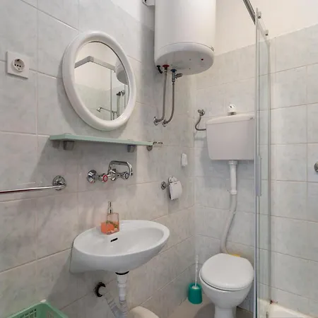Апартаменты Ibenik Near Gaj Razine