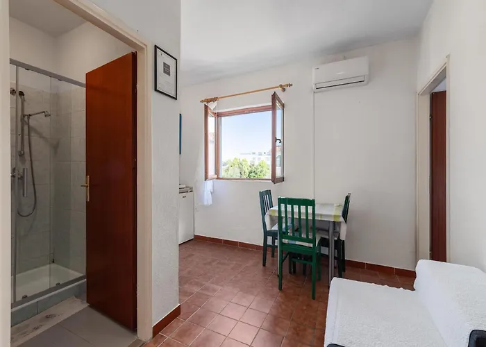 Ibenik Near Gaj Appartement Razine